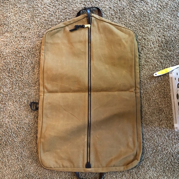 filson suit cover